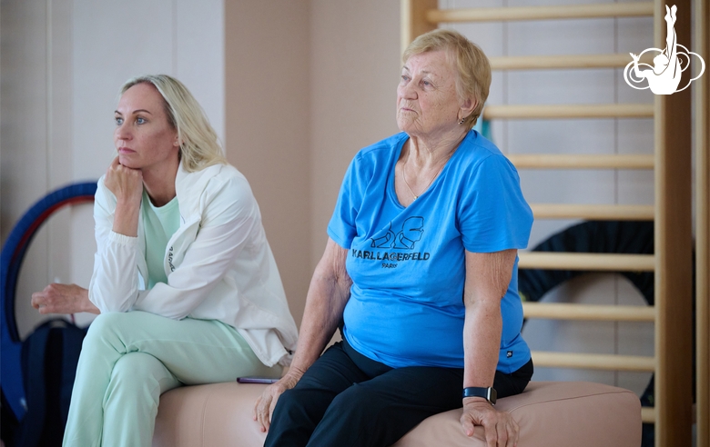 Тренеры Юлия Кузовлева и Вера Штельбаумс во время восстановительных сборов в Академии