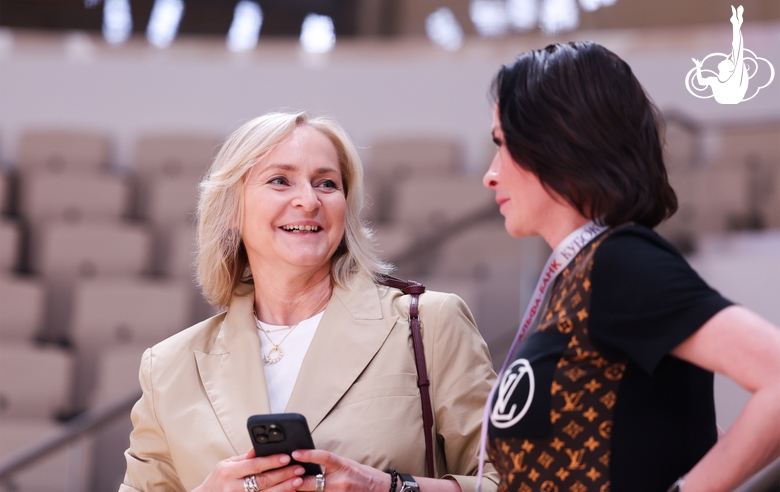 Главный тренер сборной России Татьяна Сергаева и олимпийская чемпионка Юлия Барсукова на втором этапе «Кубка сильнейших»