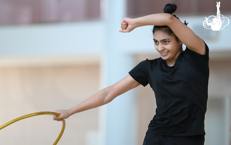 Гимнастка Кимая Карле во время тренировки в Академии