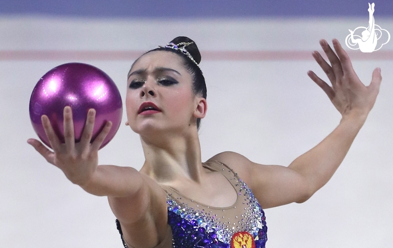 Крамаренко лидирует по итогам первого дня турнира «Небесная грация»