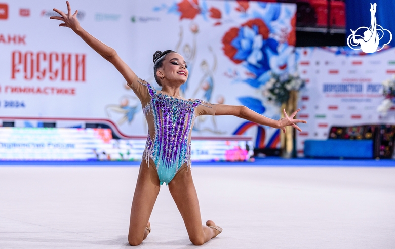 Ева Чугунова во время упражнения без предмета