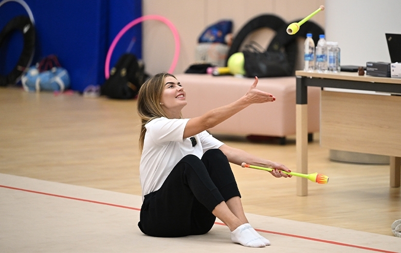 27 октября 2025 года. Олимпийская чемпионка Алина Кабаева во время тренировки в Академии