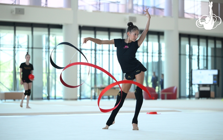 Николь Римарачин Диас во время восстановительных сборов в Академии