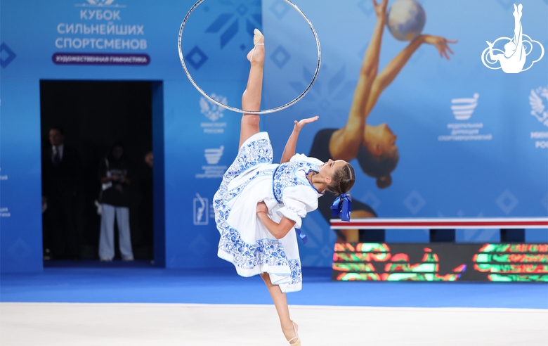 Арина Аверина во время церемонии открытия соревнований