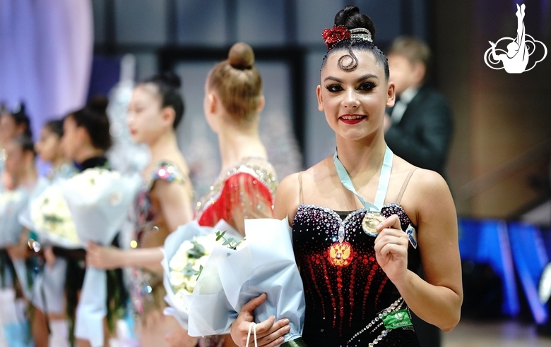 Крамаренко победила на турнире «Небесная грация»