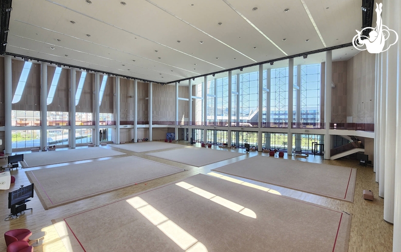 Вид на тренировочный зал Академии