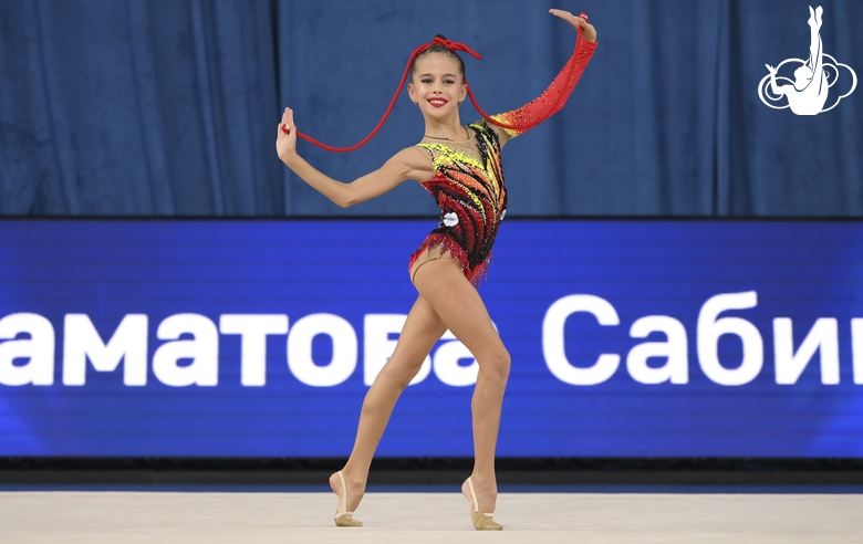 Сабина Саматова во время упражнения со скакалкой в Академии единоборств