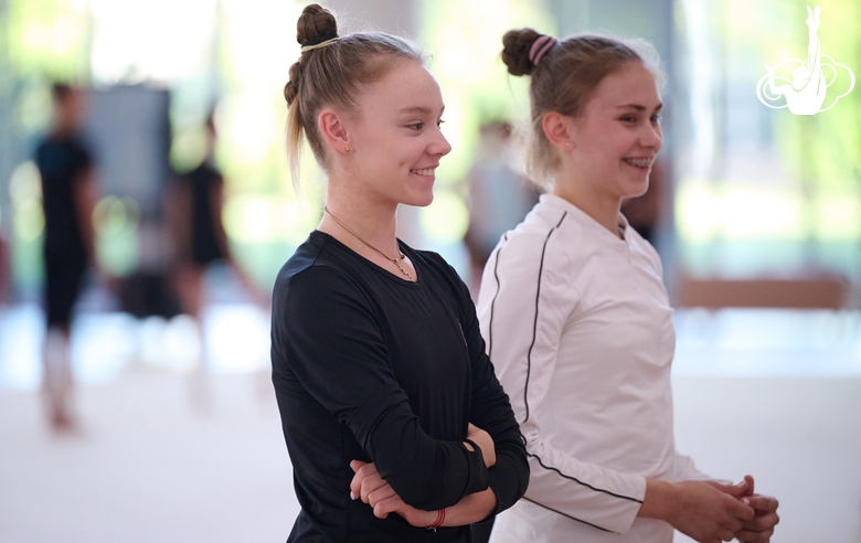 Алиса Медведева и Екатерина Сазонова во время восстановительных сборов в Академии