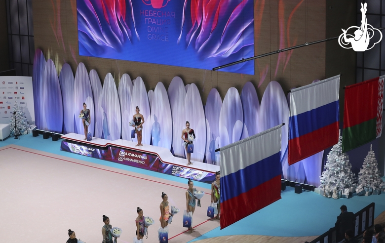 Призеры турнира «Небесная грация» на пьедестале