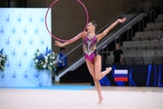 Мария Борисова во время выполнения упражнения с обручем на всероссийском турнире «Кубок "Небесная грация"»