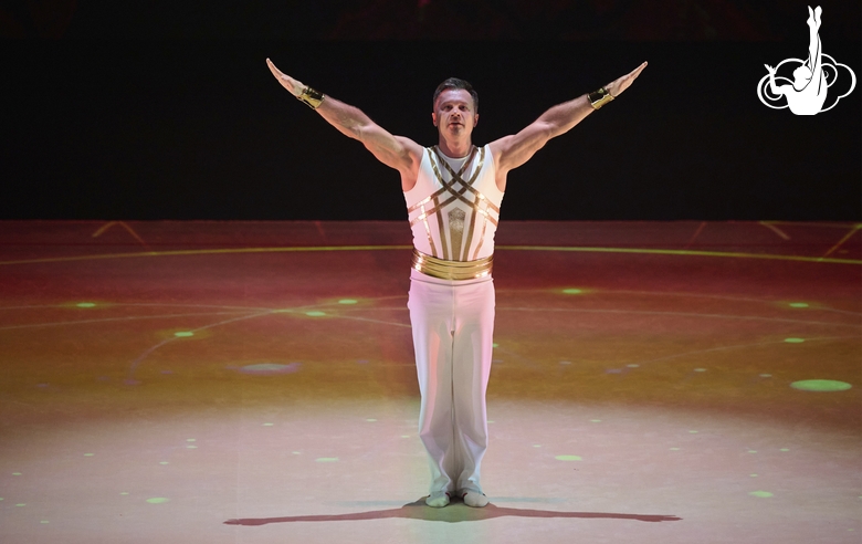 Четырехкратный олимпийский чемпион Алексей Немов в номере «Герои спорта»