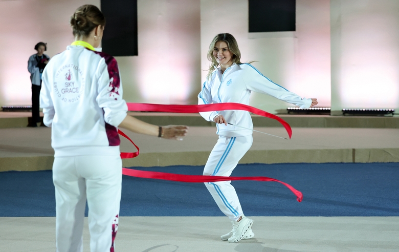 21 ноября 2024. Олимпийская чемпионка Алина Кабаева во время репетиции гала-концерта международного турнира «Кубок "Небесная грация"» в Дохе