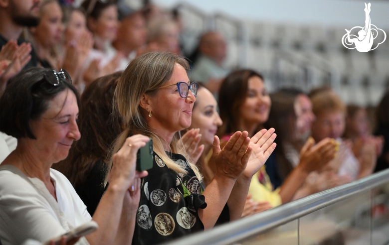 Зрители во время отчетного концерта