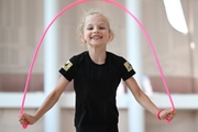 Гимнастка из «Амурского тигра» во время упражнения со скакалкой