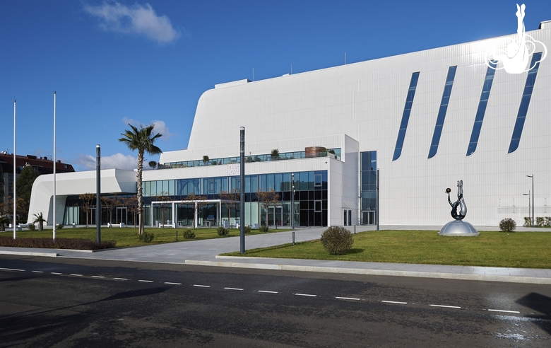 Вид на здание Академии