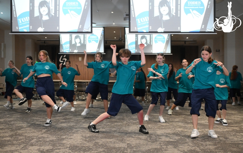 Танцоры студии танца Аллы Духовой TODES в Академии единоборств