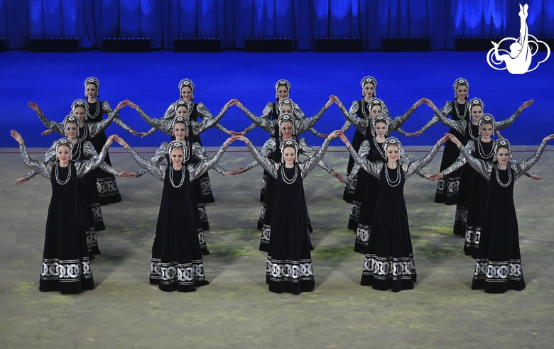 Номер «Цепочка» на гала-концерте