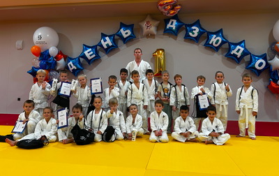 В Академии единоборств прошла открытая тренировка во Всемирный день дзюдо