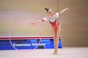Милана Ковалева во время упражнения с обручем