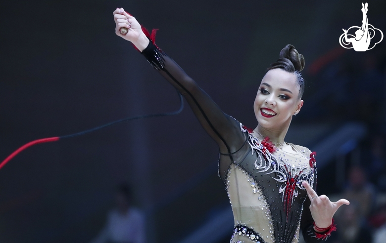 София Бернат (Венгрия) в упражнении со скакалкой