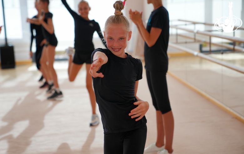 Ева Кононова во время мастер-класса Театра Аллы Духовой TODES