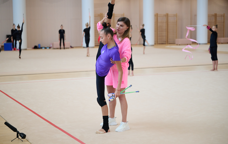 3 сентября 2025 года. Олимпийская чемпионка Алина Кабаева во время тренировки в Академии