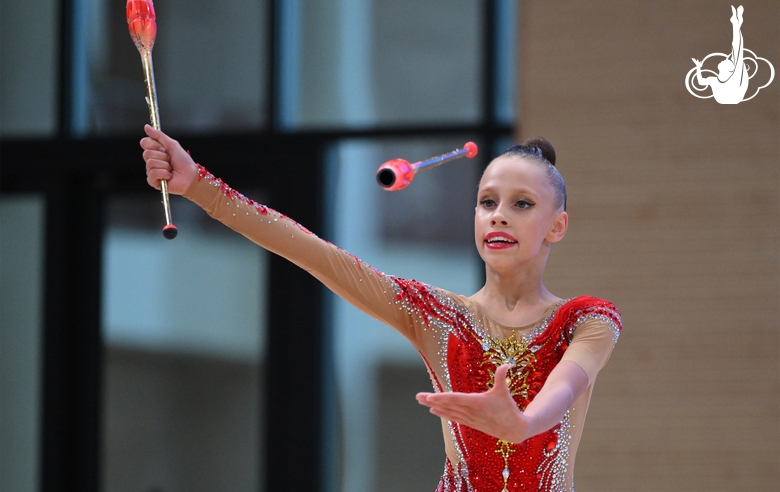 Елена Стюшина во время Елена Стюшина во время выступления на отчетном концерте