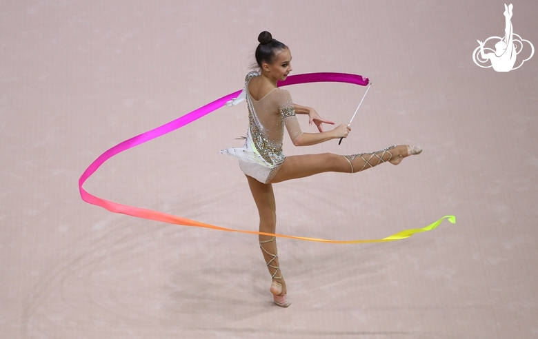 Поворот, плие и хлесткое движение ногой: что такое фуэте?