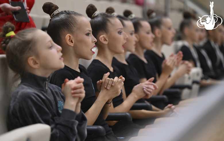 Болельщицы на всероссийских соревнований «Юная "Небесная грация"»