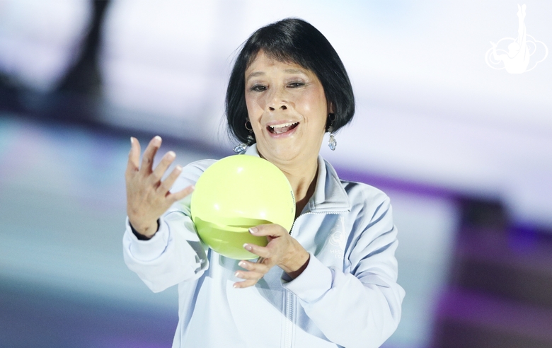 Первая олимпийская чемпионка по художественной гимнастике Лори Фанг на закрытии турнира «Небесная грация»-2021