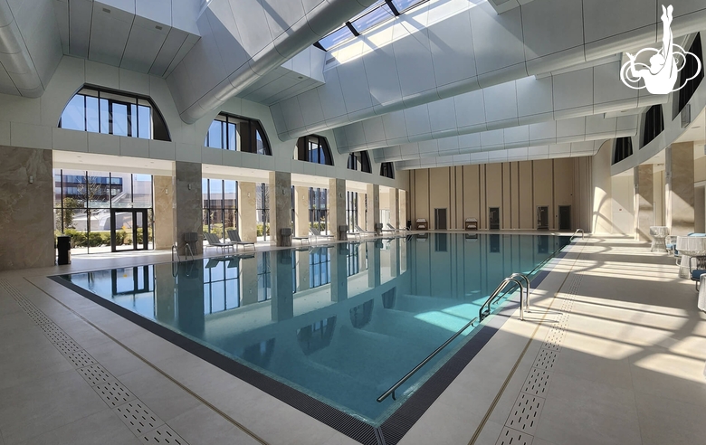 Бассейн в Академии