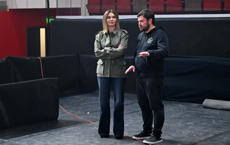 15 апреля 2025 года. Олимпийская чемпионка Алина Кабаева и технический директор фестиваля «Алина» Георгий Нечунеев в Академии единоборств