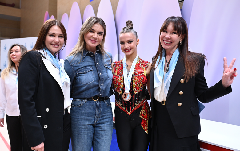 13 апреля 2025 года. Олимпийская чемпионка Алина Кабаева на всероссийском турнире «Кубок "Небесная грация"»