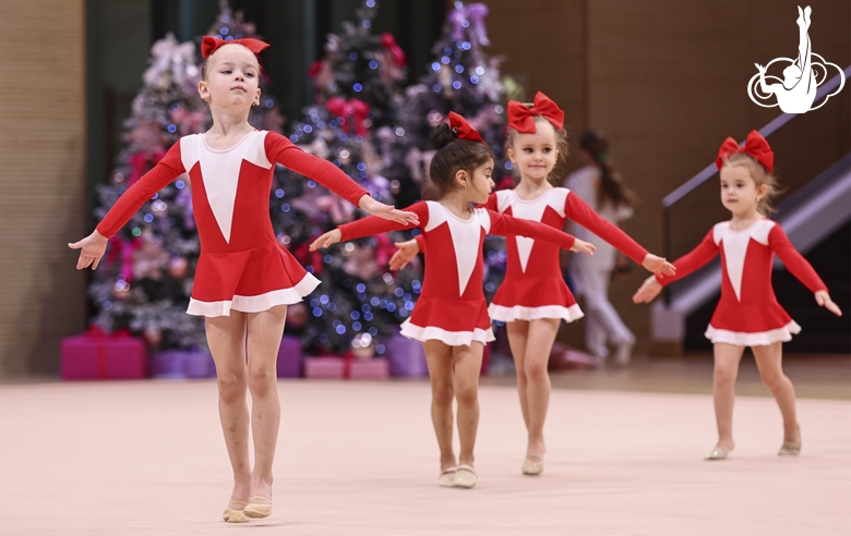 Подготовка к новогоднему концерту