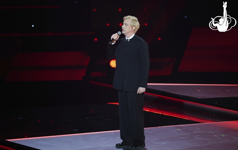 Алексей Гоман исполняет песню в номере «Последний поклон. Память поколений»