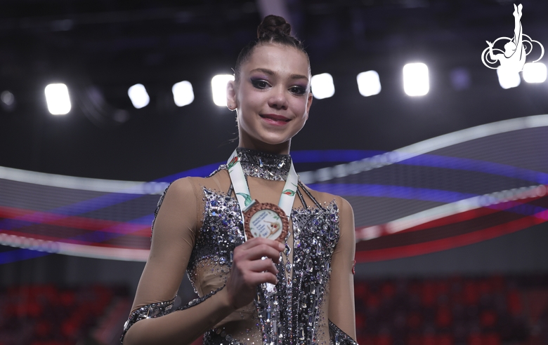 Ульяна Янус — бронзовый призер многоборья