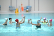 Участницы учебно-тренировочных сборов в бассейне Академии