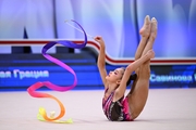 Ксения Савинова во время выполнения упражнения с лентой на всероссийском турнире «Кубок "Небесная грация"»