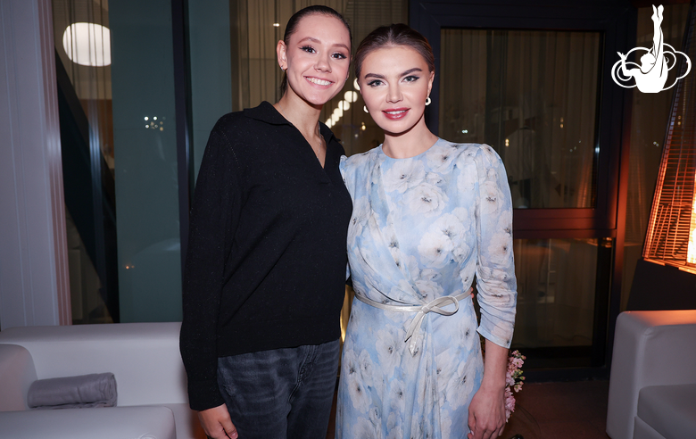 Олимпийская чемпионка Алина Кабаева с Дарьей Трубниковой