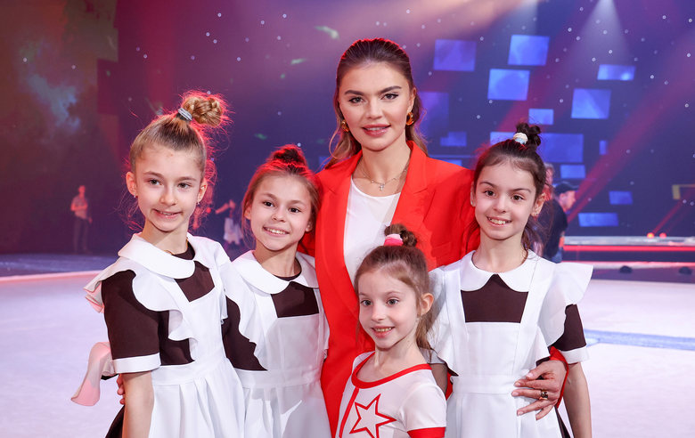 17 апреля 2025 года. Олимпийская чемпионка Алина Кабаева после генеральной репетиции фестиваля «Алина» - 2025 в Академии единоборств.