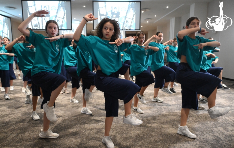 Танцоры студии танца Аллы Духовой TODES в Академии единоборств