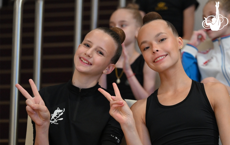 Участницы сборов во время отчетного концерта