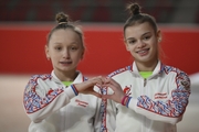 Гимнастки Анастасия Шестакова и Лиана Тельпова из Белгорода после тренировки