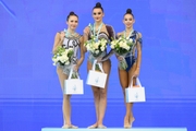Тахмина Икромова, Алина Горносько и Полина Фролова во время церемонии награждения