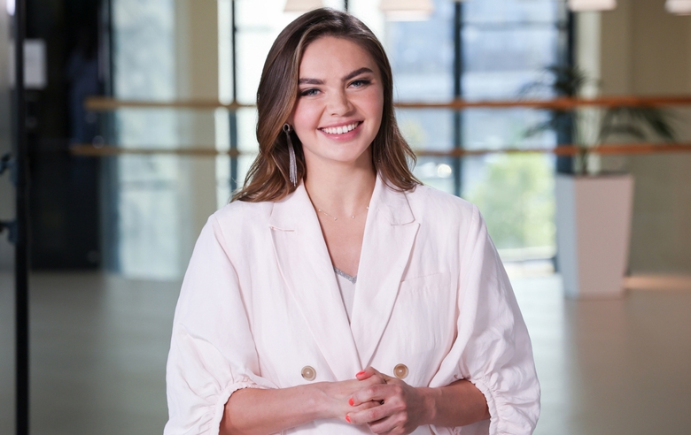 6 августа 2023 года. Минск. Олимпийская чемпионка Алина Кабаева на турнире «Хрустальная роза»