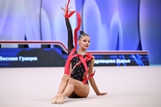Дарья Кудрявцева во время выполнения упражнения с лентой на всероссийском турнире «Кубок "Небесная грация"»