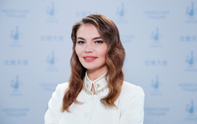 17 декабря 2023 года. Олимпийская чемпионка Алина Кабаева во время турнира «Небесная грация» — 2023