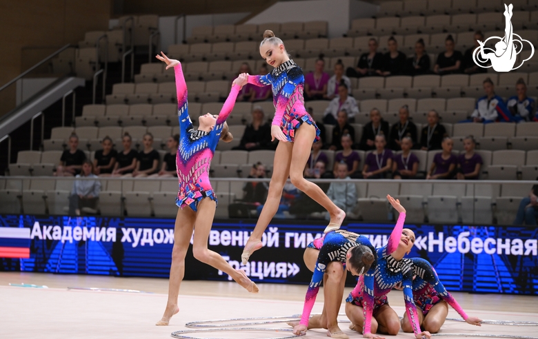 Групповички Академии