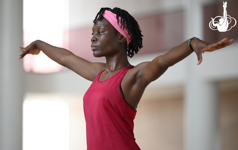 Гимнастка Маланда Майнга Месси Селест во время занятия на сборах в Академии