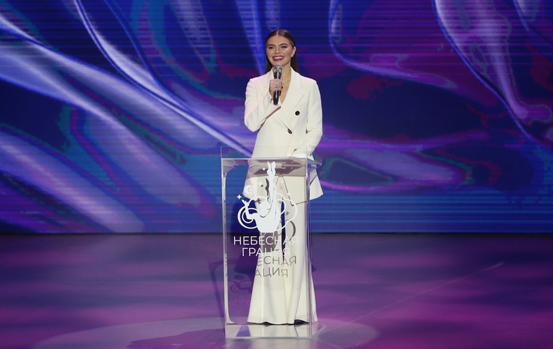 16 декабря 2021 года. Москва. «ВТБ Арена». Экспериментальный турнир «Небесная грация». Алина Кабаева